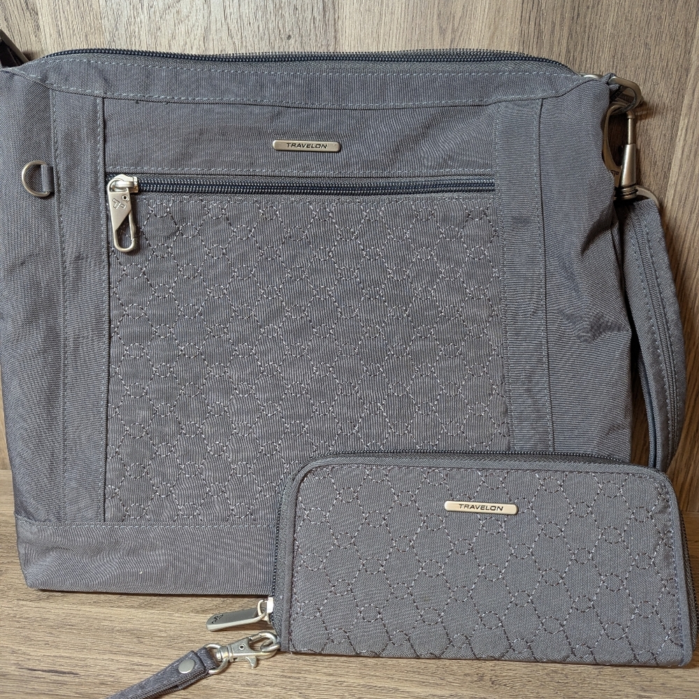 Travelon Gray Quilted Crossbody Bag